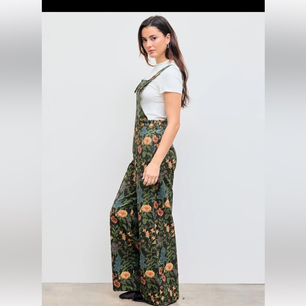 LIGHTWEIGHT CORDUROY FLORAL BUTTON WIDE LEG JUMPSUIT - Picture 5 of 9